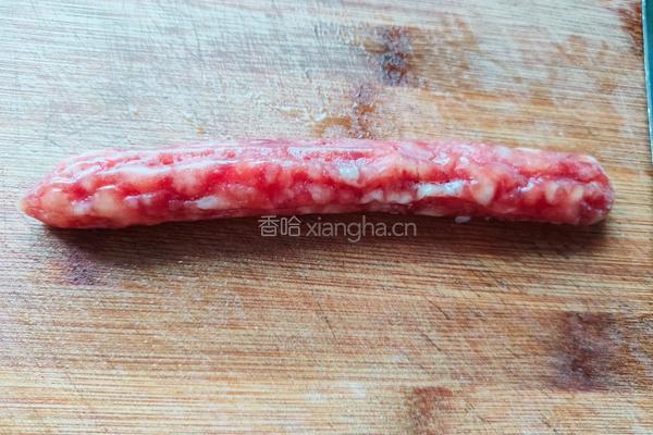 腊肠炒芹菜的做法图解3