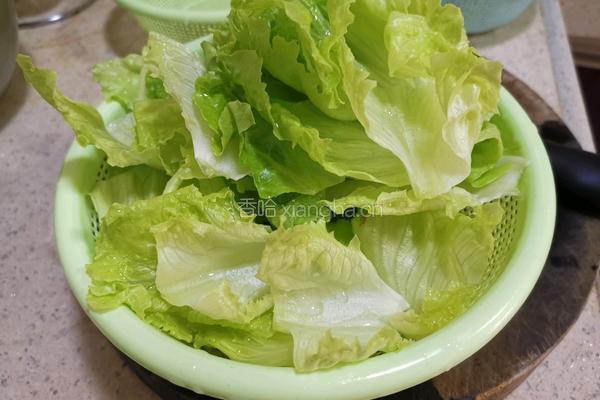 蒜蓉生菜的做法图解1