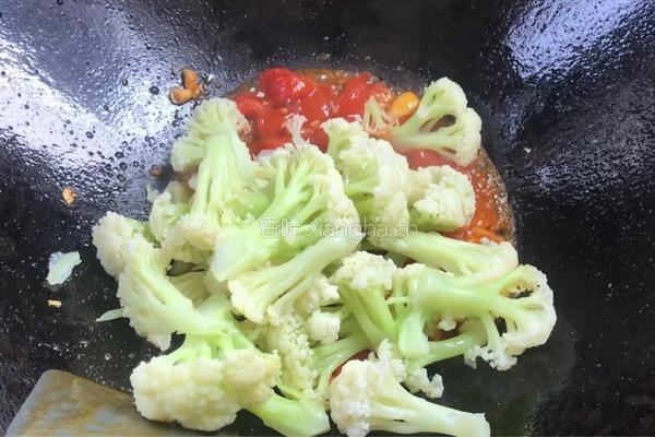 番茄烧菜花的做法图解10