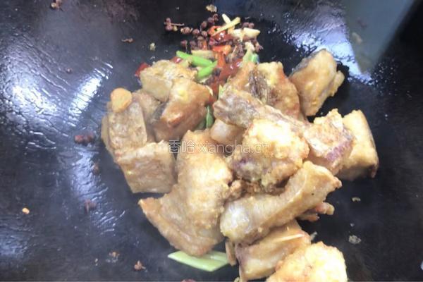 麻辣干煸鱼块的做法图解13