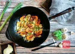 中式炒菜の铁锅鲜虾白菜的做法图解13