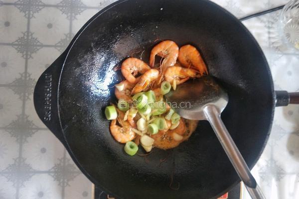 中式炒菜の铁锅鲜虾白菜的做法图解4