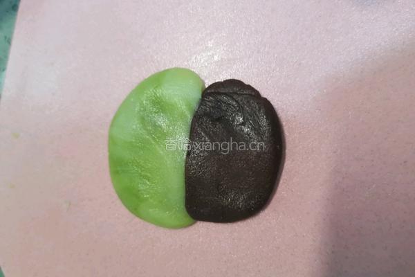 双色冰皮月饼的做法图解12
