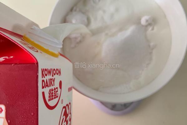 燕窝冰皮月饼的做法图解2