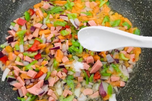 五彩缤纷蛋炒饭的做法图解4