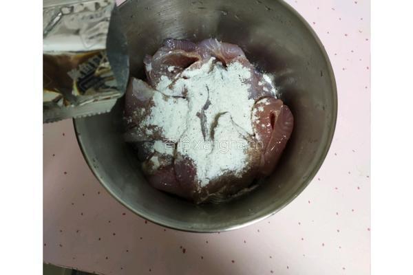 酸菜鱼的做法图解1