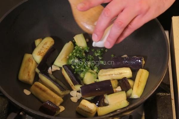 橙香新西兰牛腩配蒜香茄子的做法图解5