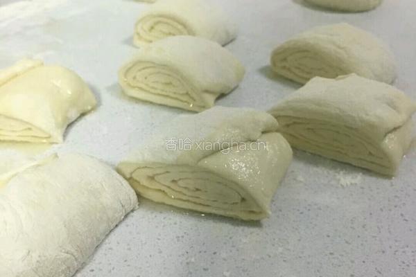 椒盐油饼的做法图解4