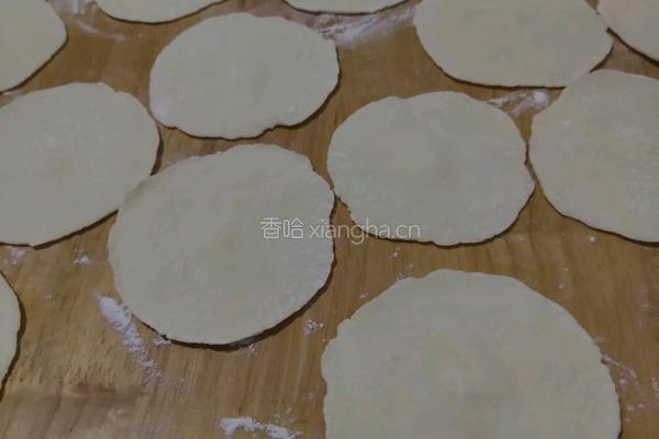 韭菜鸡蛋水饺的做法图解5