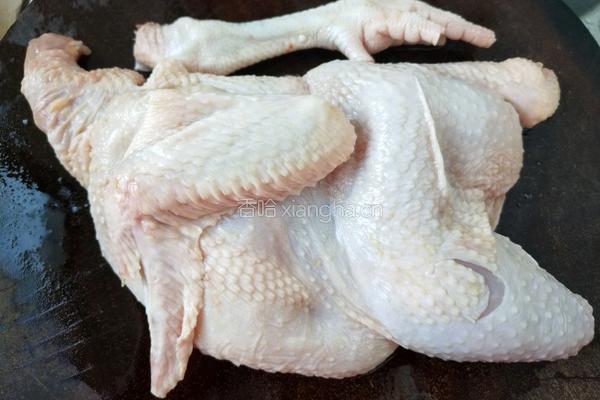 电饭煲盐焗鸡的做法图解1