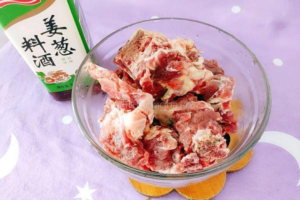 虫草花山药牛骨汤的做法图解4