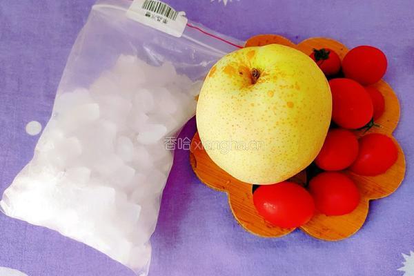 圣女果冰糖雪梨的做法图解1