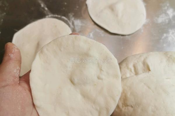 韭菜鸡蛋包子的做法图解17