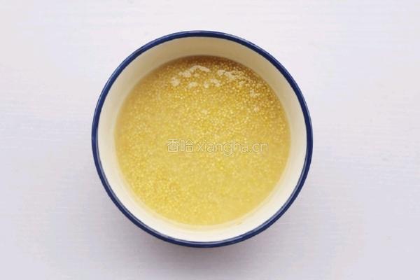 小米山药粥的做法图解3