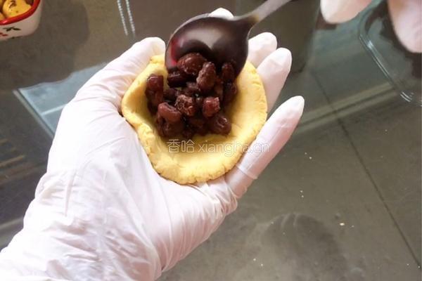 蜜豆南瓜饼的做法图解12