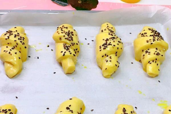甜美脆脆牛角包的做法图解13