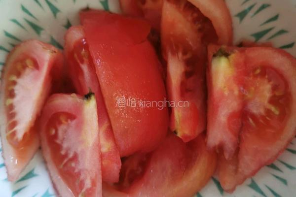 番茄鲫鱼豆腐汤的做法图解2