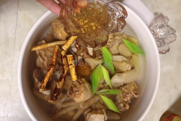 五指毛桃山药蜜枣煲鸡汤的做法图解5