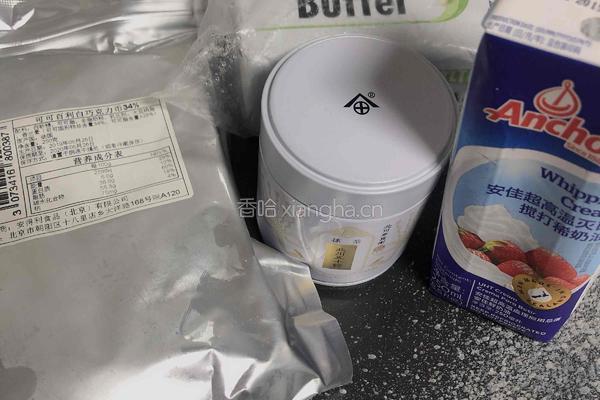 抹茶生巧克力的做法图解1