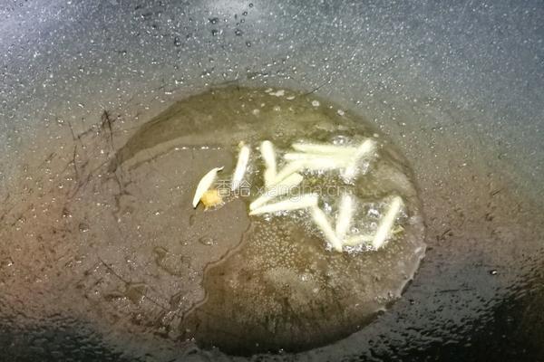 丝瓜毛豆虾米汤的做法图解5