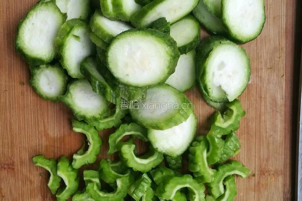 双瓜豆皮鸡蛋的做法图解1