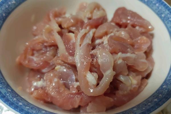 肉丝莼菜汤的做法图解3