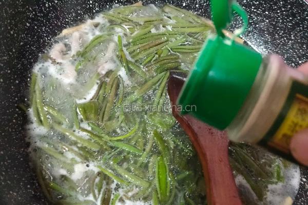 肉丝莼菜汤的做法图解6