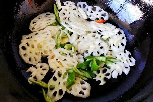 炒藕片的做法图解6