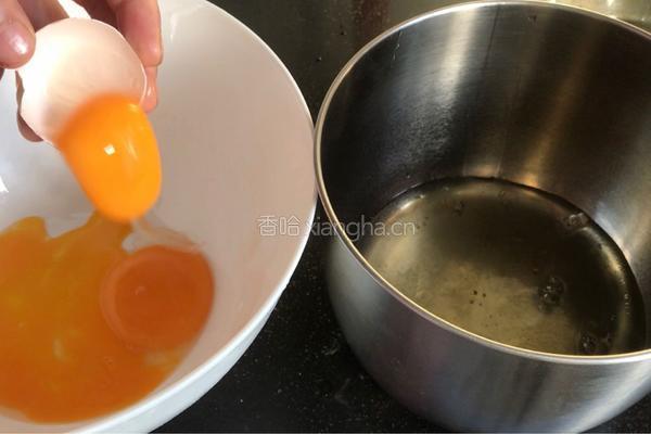 斑马纹戚风蛋糕的做法图解3
