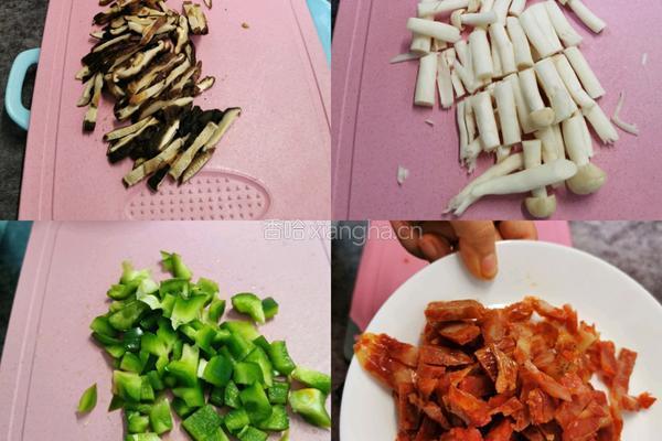 腊肠香菇土豆焖饭的做法图解3