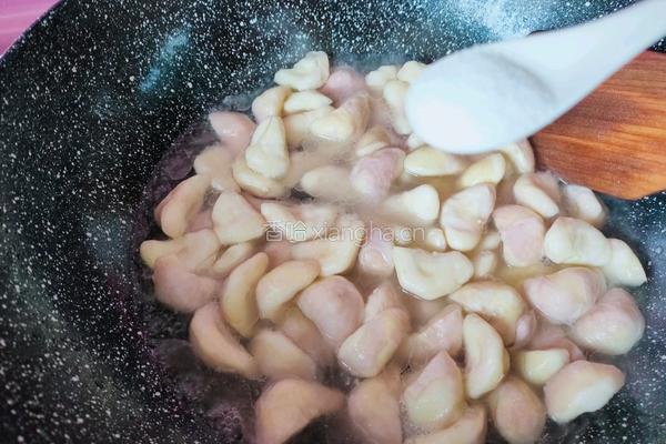 小炒菱肉的做法图解4