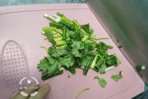 金针菇黄花菜汤的做法图解5