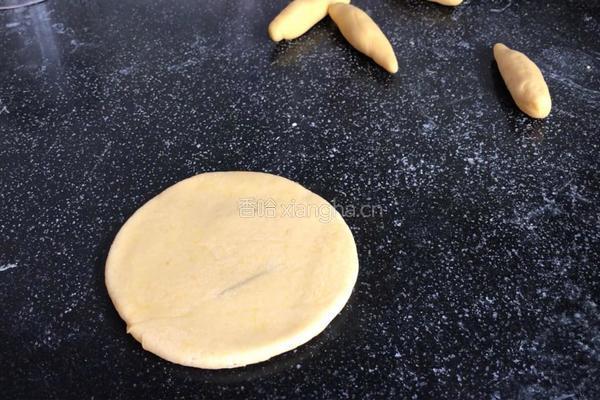 黄蝴蝶馒头的做法图解7