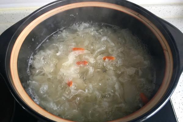 冰糖雪梨银耳汤的做法图解7