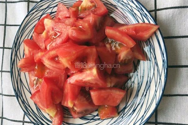 5分钟就能做好简单好喝的西红柿鸡蛋汤的做法图解2