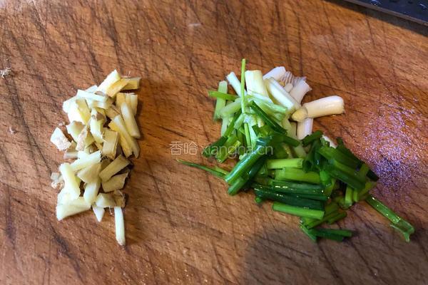 西红柿虾仁豆腐汤的做法图解4