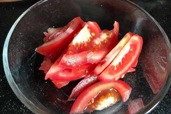 番茄蘑菇汤的做法图解3