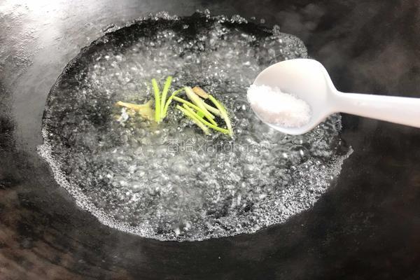 青菜鱼片汤的做法图解6
