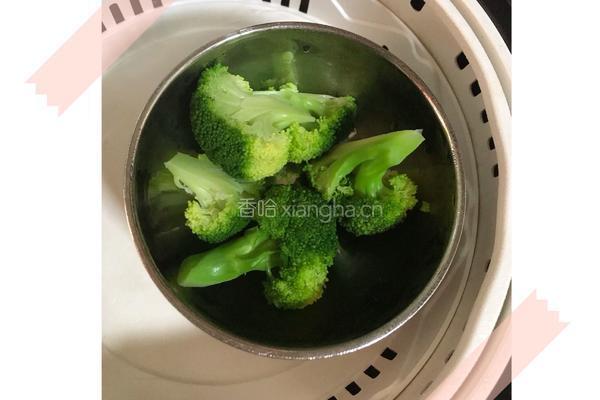 婴儿辅食：西兰花泥的做法图解3