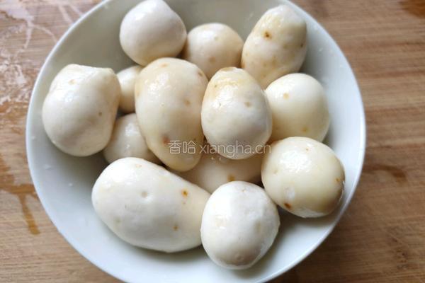 小芋炒青菜的做法图解2
