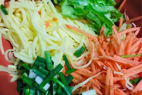 饺子皮薄饼的做法图解1