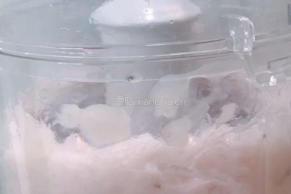 宝宝辅食 鲜嫩鱿鱼丸的做法图解3