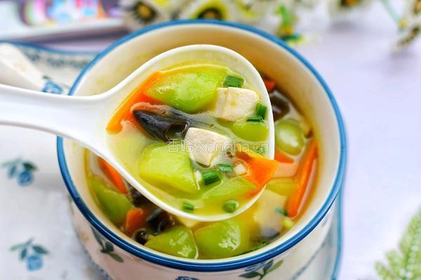 丝瓜豆腐木耳汤的做法图解10