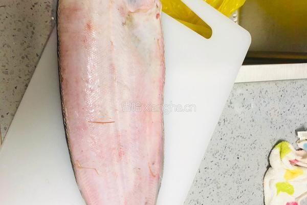 红烧嗒嘛鱼的做法图解1