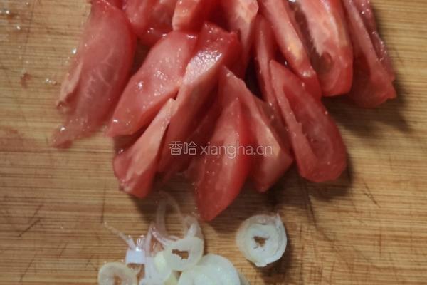 西红柿鸡蛋打卤面的做法图解1