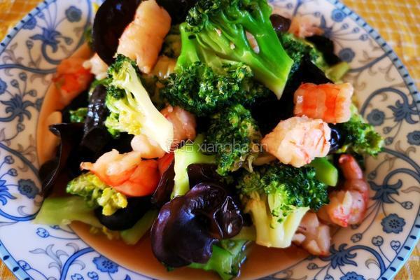 西兰花炒虾仁的做法图解9