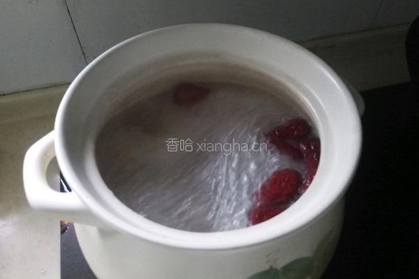 平菇炖膀肉的做法图解5
