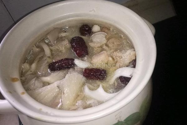平菇炖膀肉的做法图解8