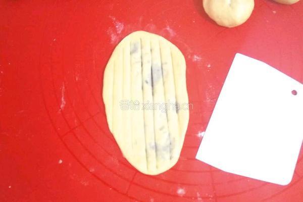 豆沙面包的做法图解8