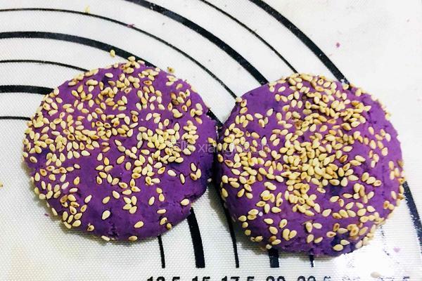紫薯芝麻饼的做法图解6